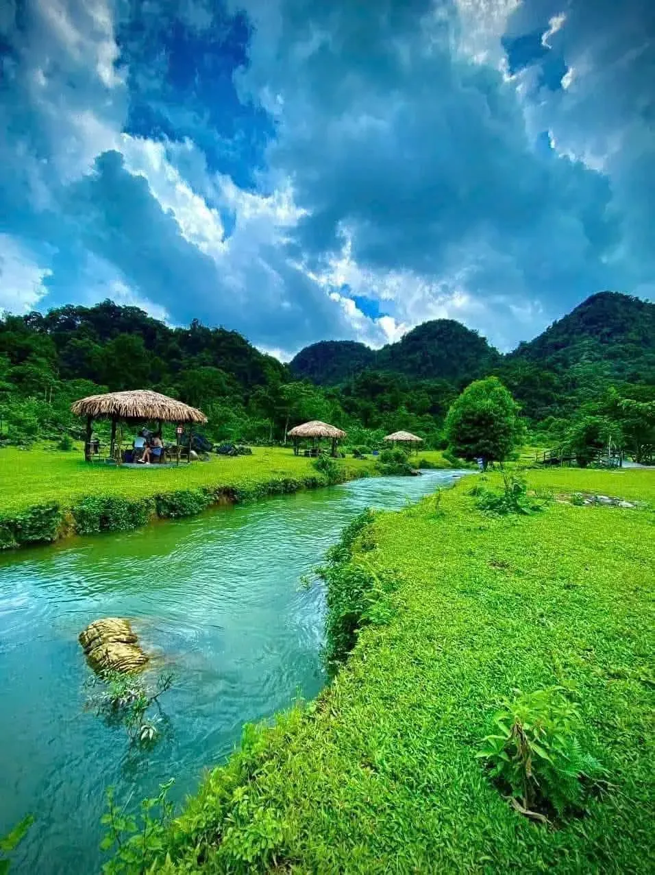 Khu cắm trại bãi Pặng - Vân Sơn