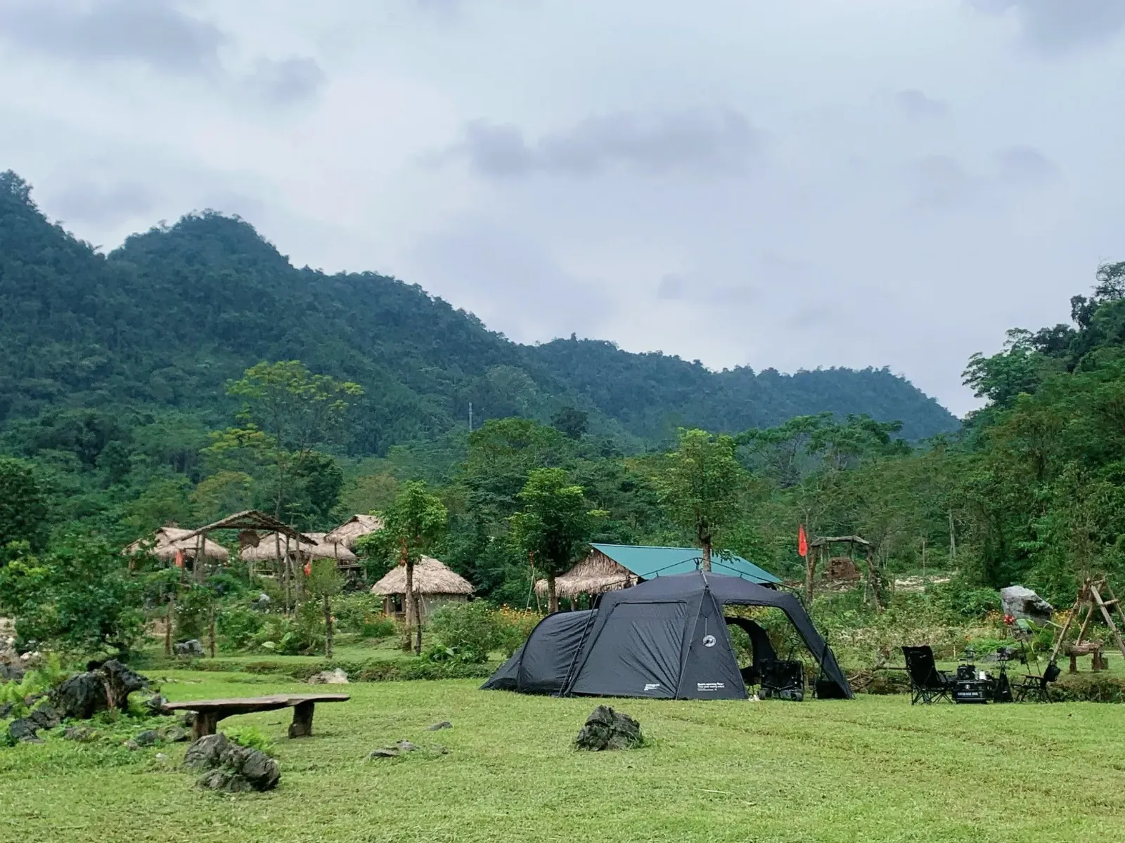 Khu cắm trại bãi Pặng - Vân Sơn